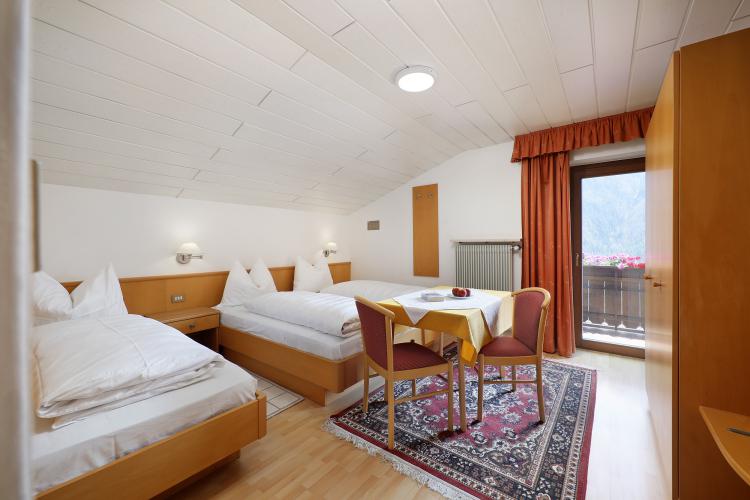 Dreibettzimmer