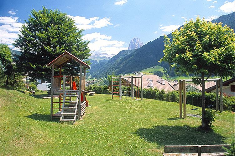 Parco giochi pubblico a Ortisei